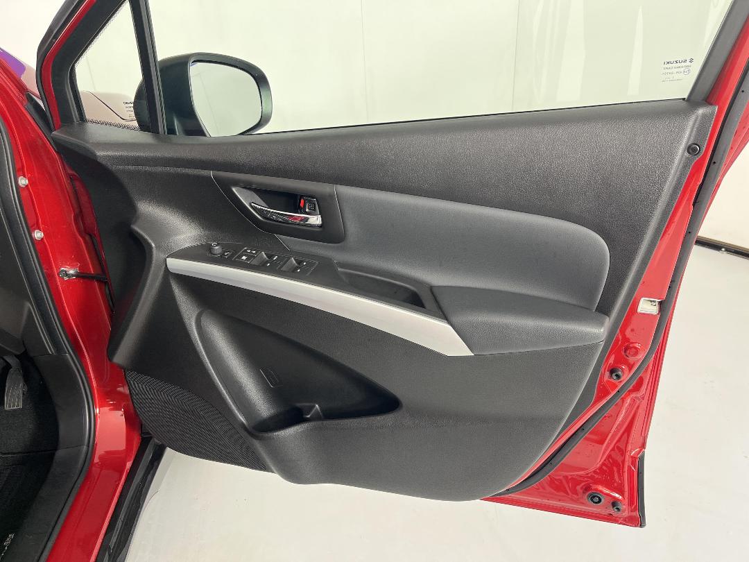 Photo '15' of Suzuki SX4 S-Cross Photo '15' of Suzuki SX4 S-Cross