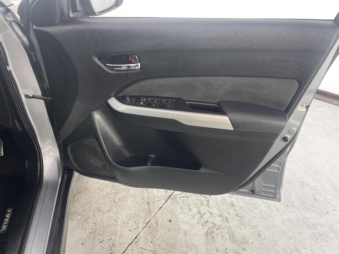 Photo '15' of Suzuki Vitara Photo '15' of Suzuki Vitara