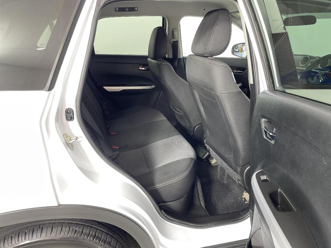 Photo '20' of Suzuki Vitara