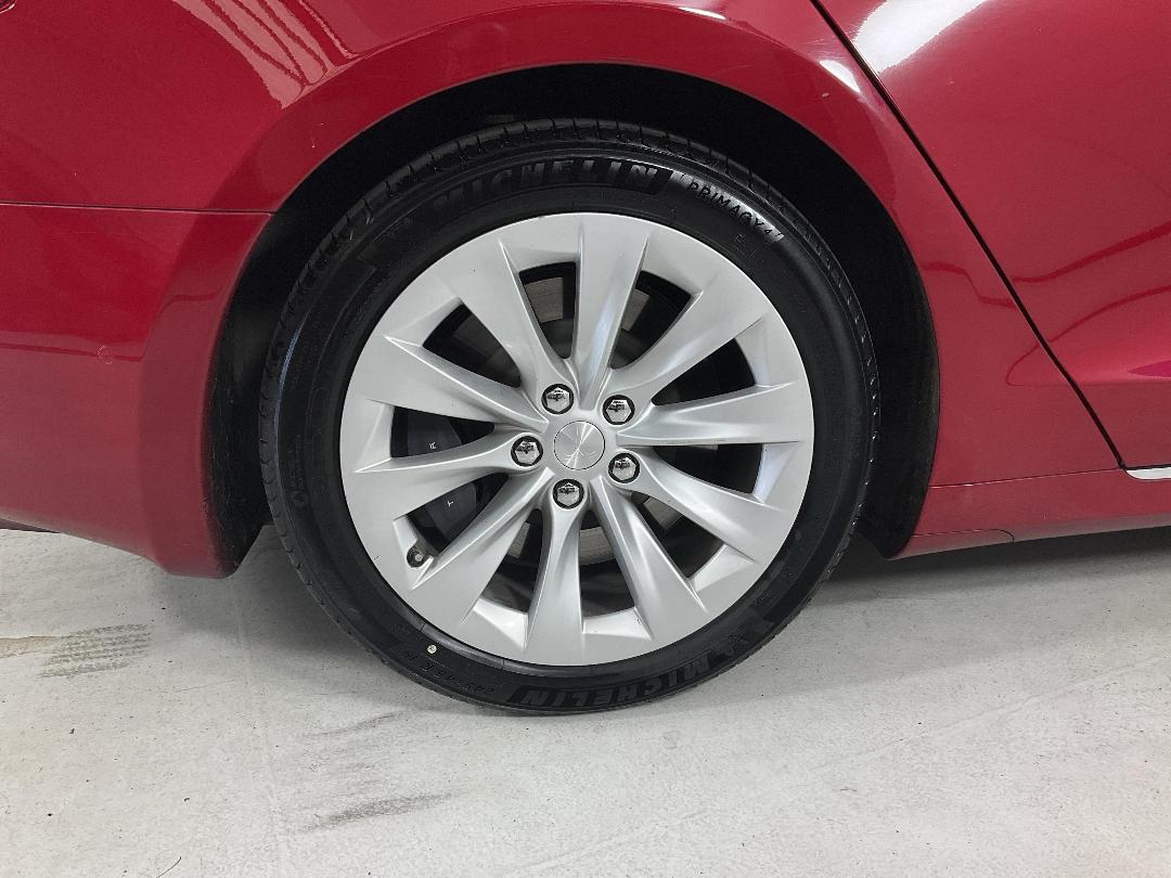 Photo '12' of Tesla Model S