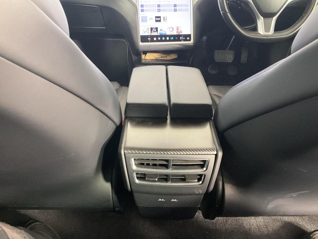 Photo '18' of Tesla Model S