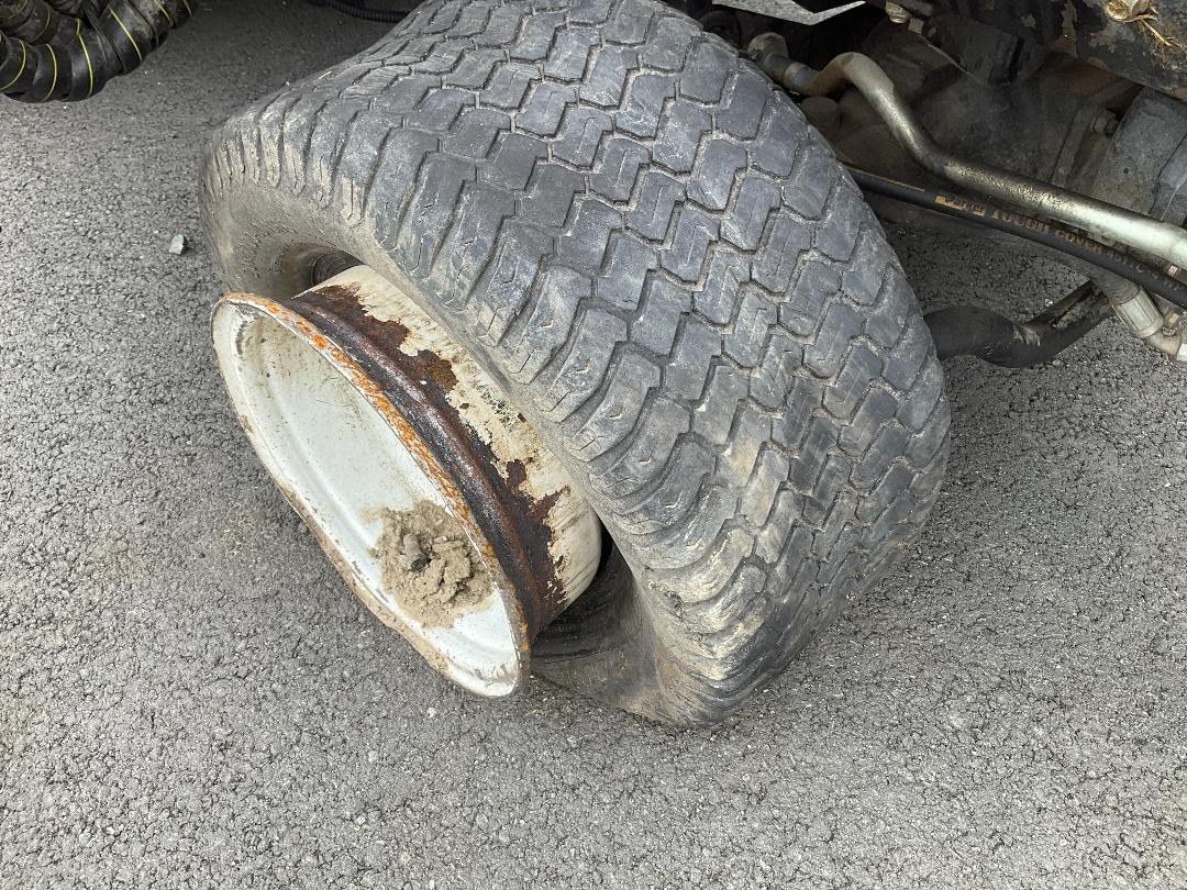 Photo '19' of TORO 4000-D LAWNMOWER Mower