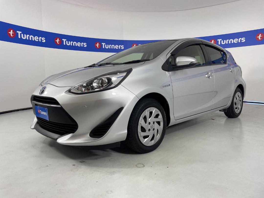 Photo '4' of Toyota Aqua Photo '4' of Toyota Aqua