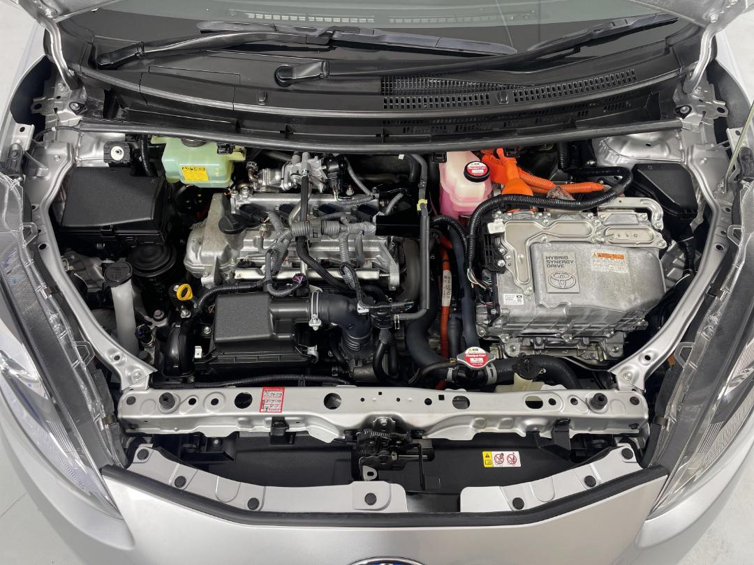 Photo '13' of Toyota Aqua Photo '13' of Toyota Aqua