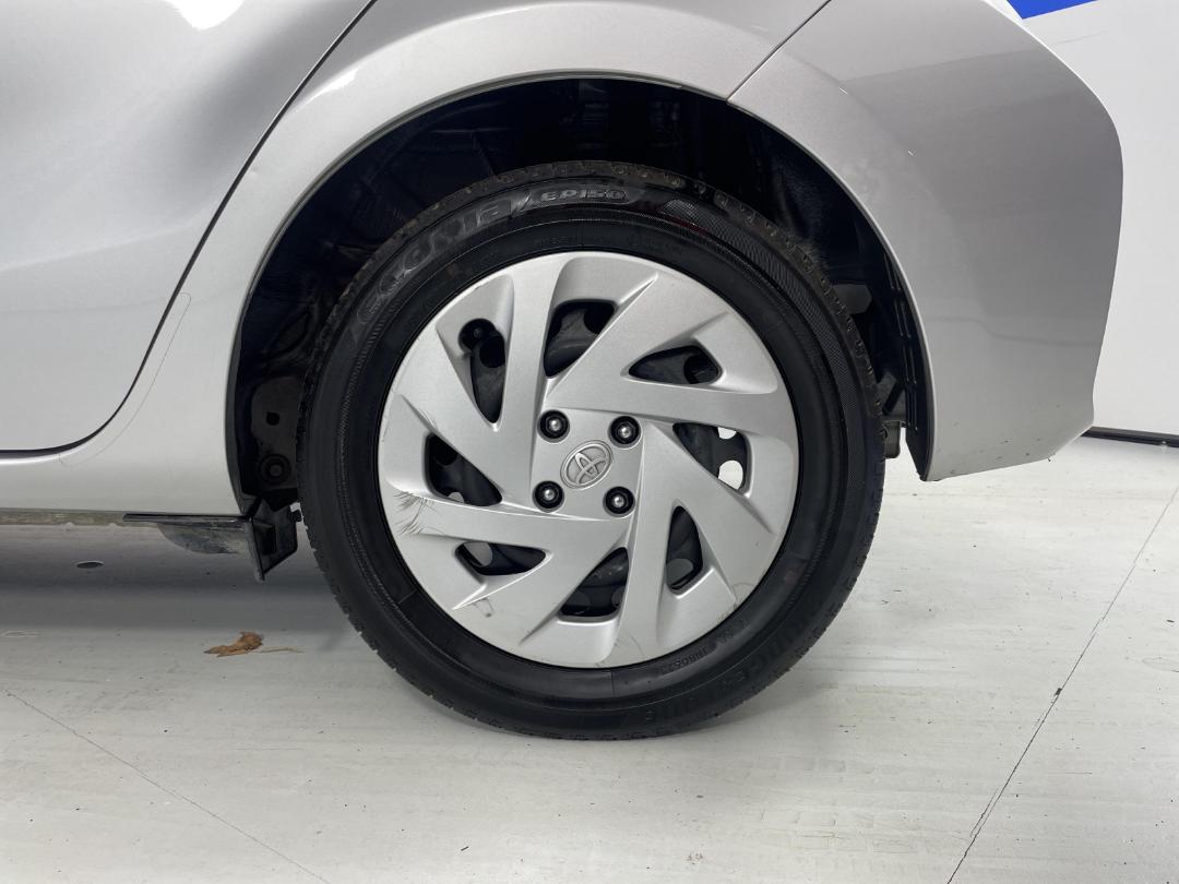 Photo '11' of Toyota Aqua Photo '11' of Toyota Aqua