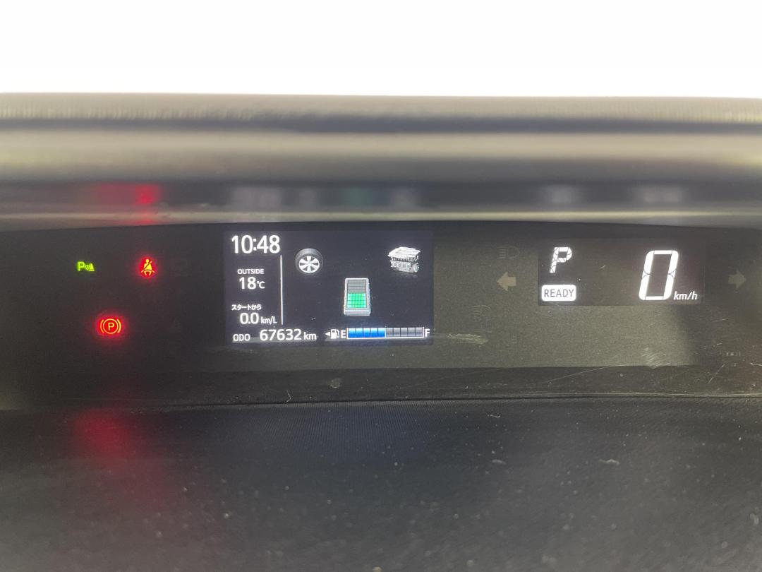 Photo '21' of Toyota Aqua Photo '21' of Toyota Aqua