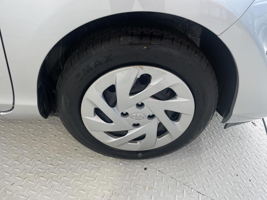 Photo '9' of Toyota Aqua Photo '9' of Toyota Aqua