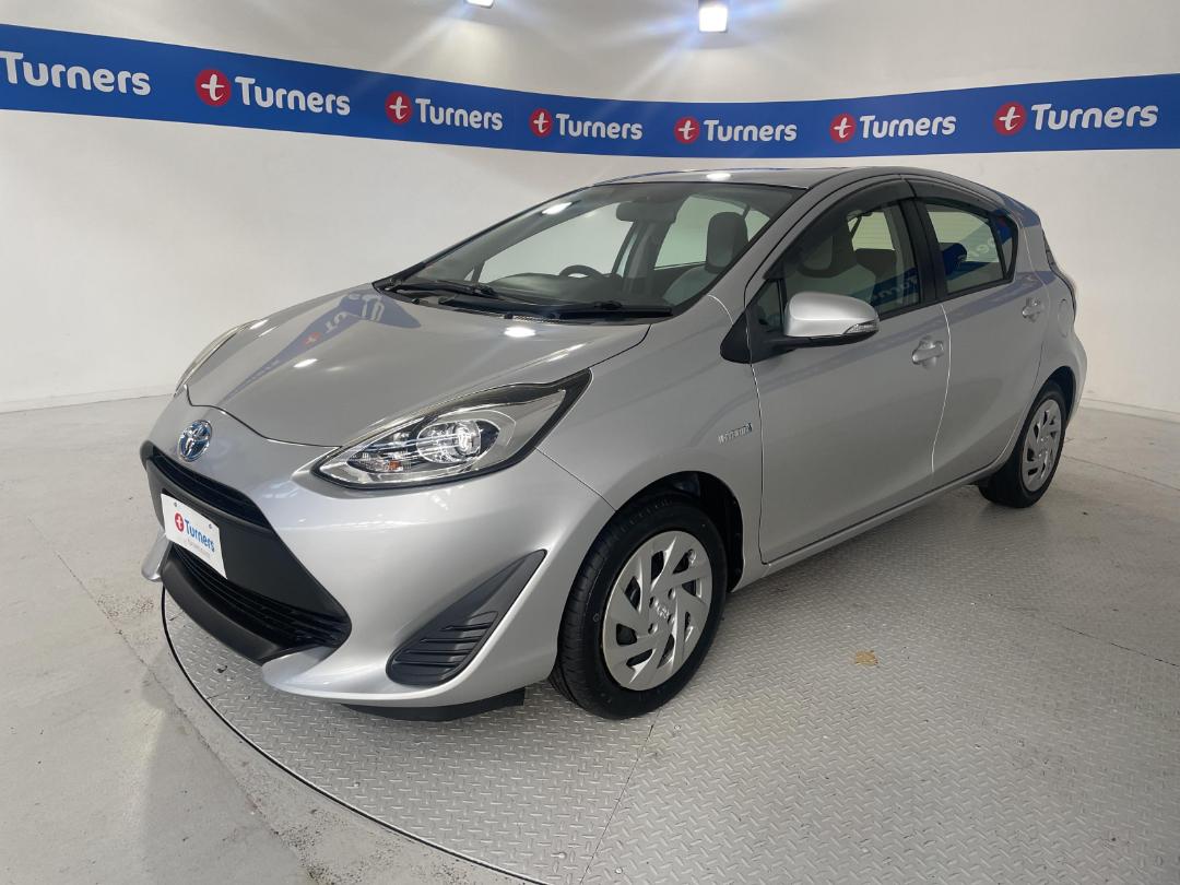 Photo '4' of Toyota Aqua Photo '4' of Toyota Aqua