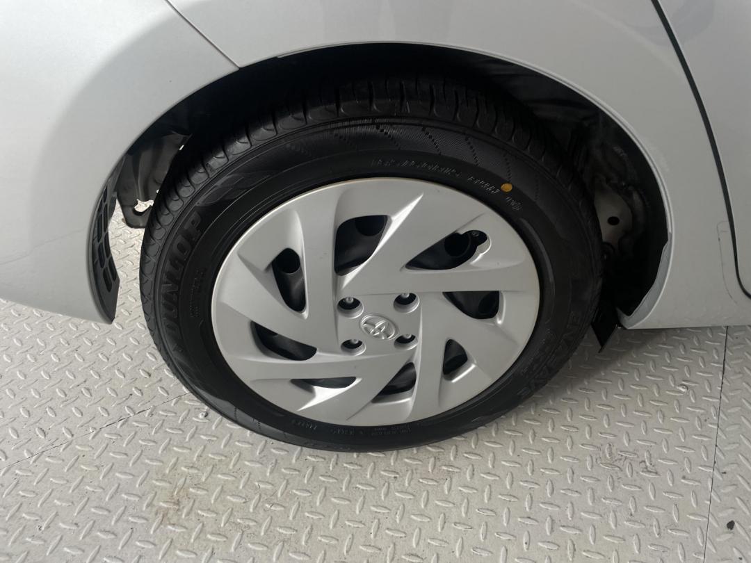 Photo '12' of Toyota Aqua Photo '12' of Toyota Aqua