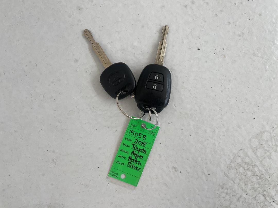 Photo '22' of Toyota Aqua Photo '22' of Toyota Aqua