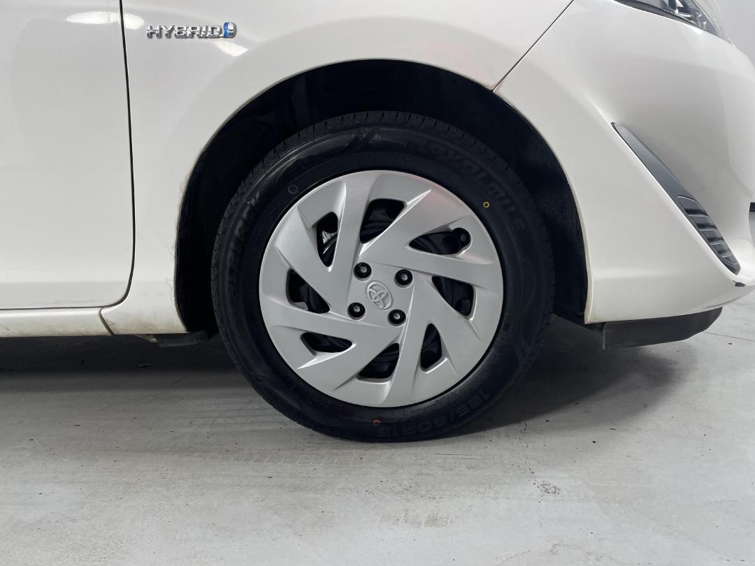 Photo '9' of Toyota Aqua