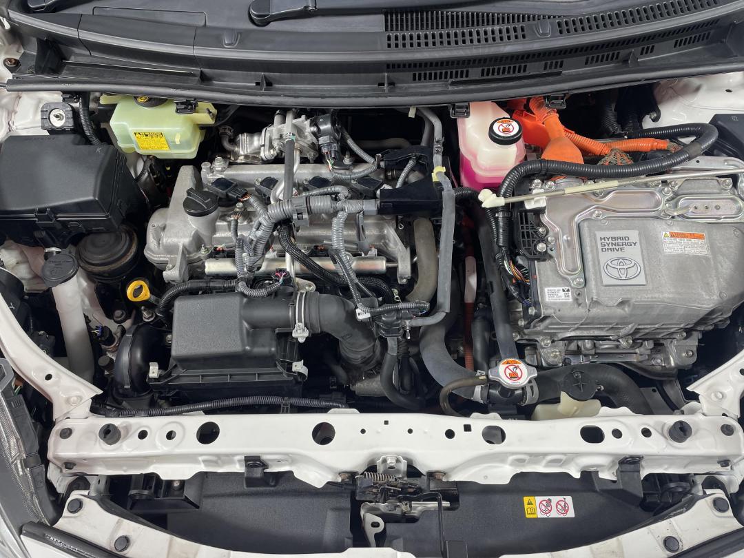 Photo '13' of Toyota Aqua