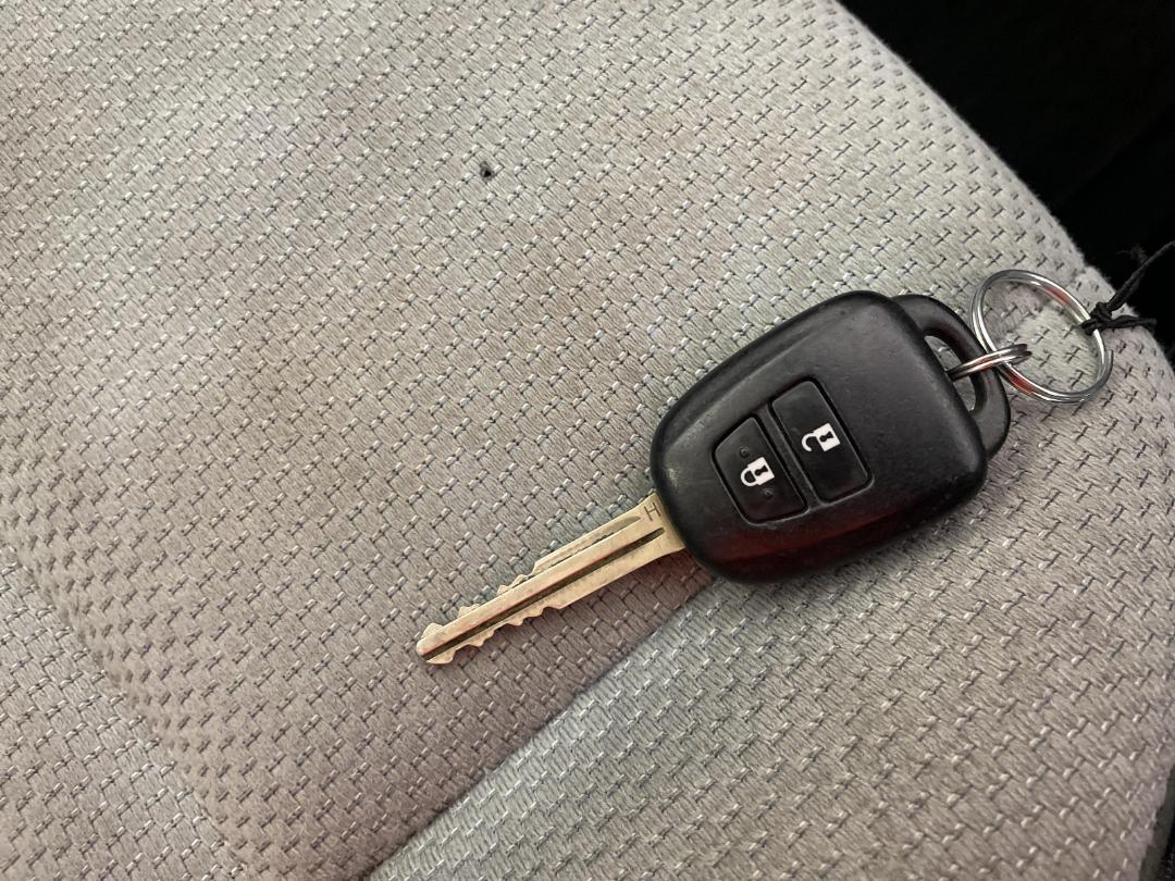 Photo '22' of Toyota Aqua