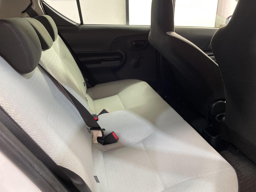 Photo '20' of Toyota Aqua