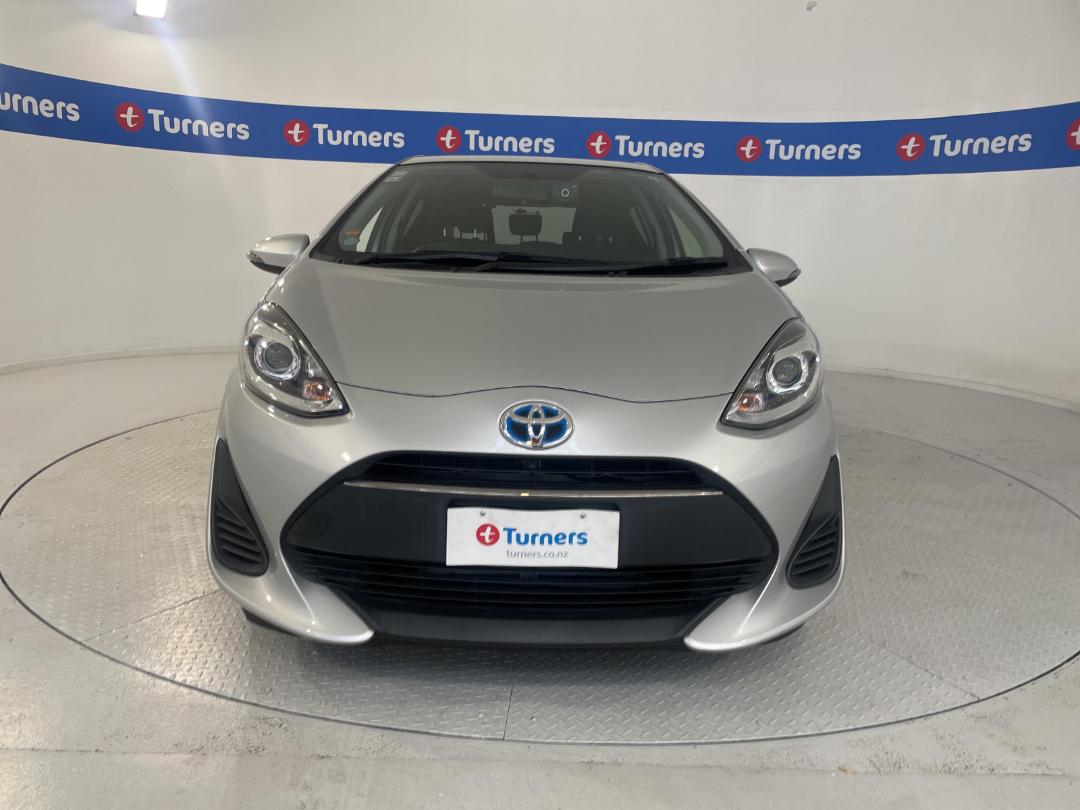 Photo '2' of Toyota Aqua