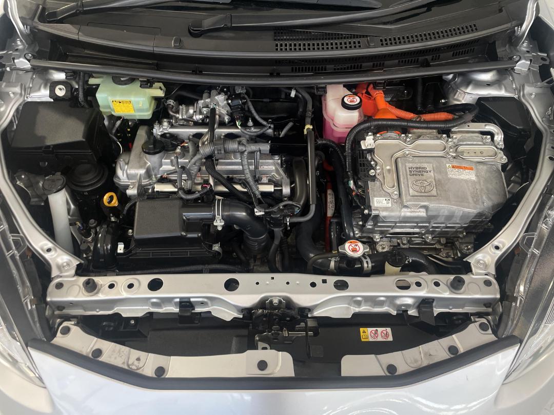 Photo '13' of Toyota Aqua