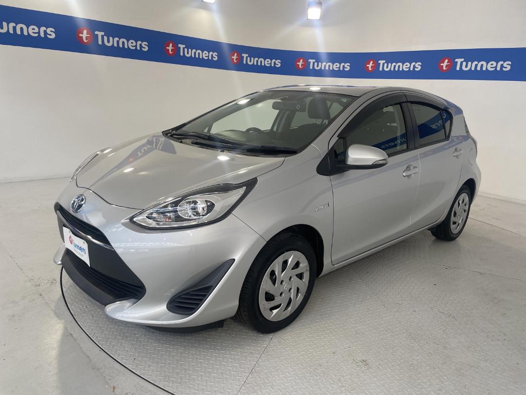 Photo '4' of Toyota Aqua