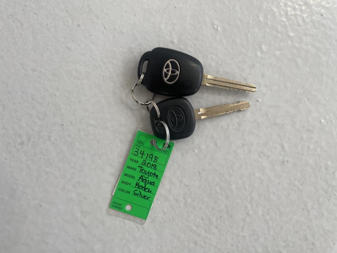 Photo '22' of Toyota Aqua