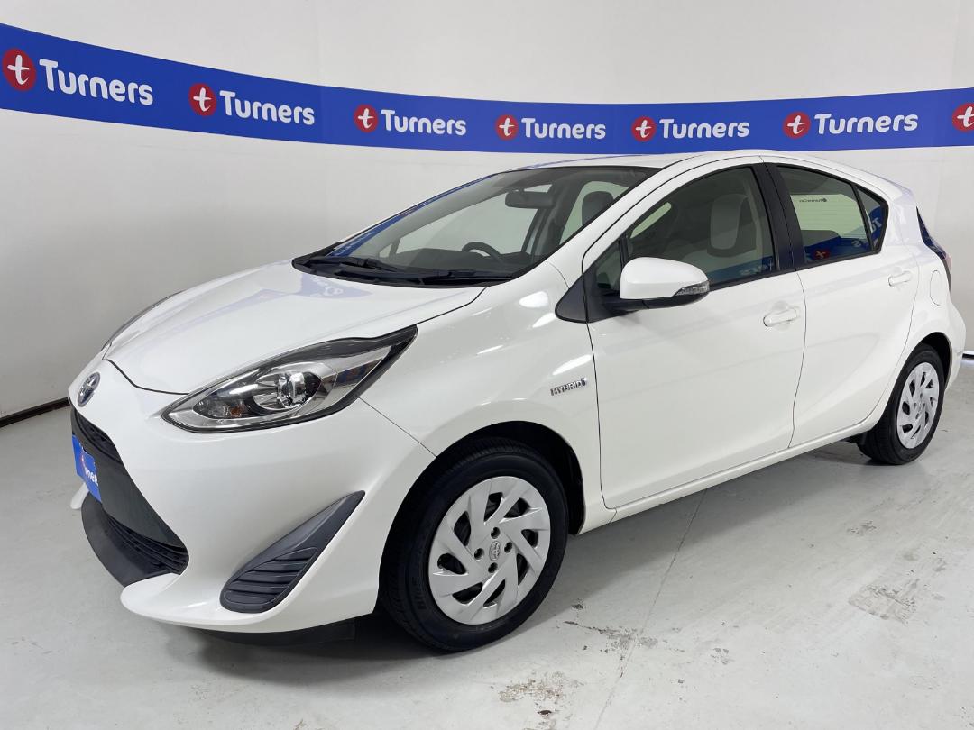 Photo '4' of Toyota Aqua Photo '4' of Toyota Aqua