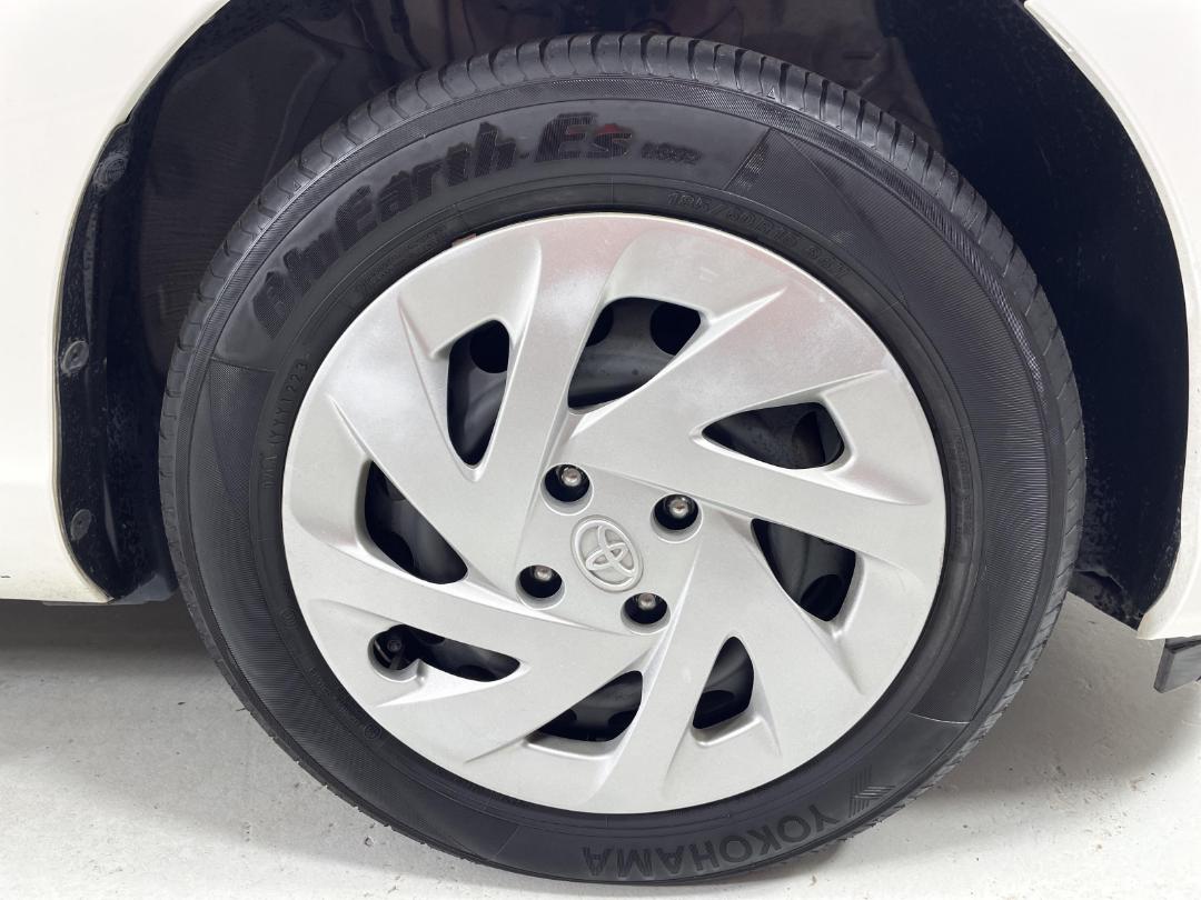 Photo '9' of Toyota Aqua Photo '9' of Toyota Aqua