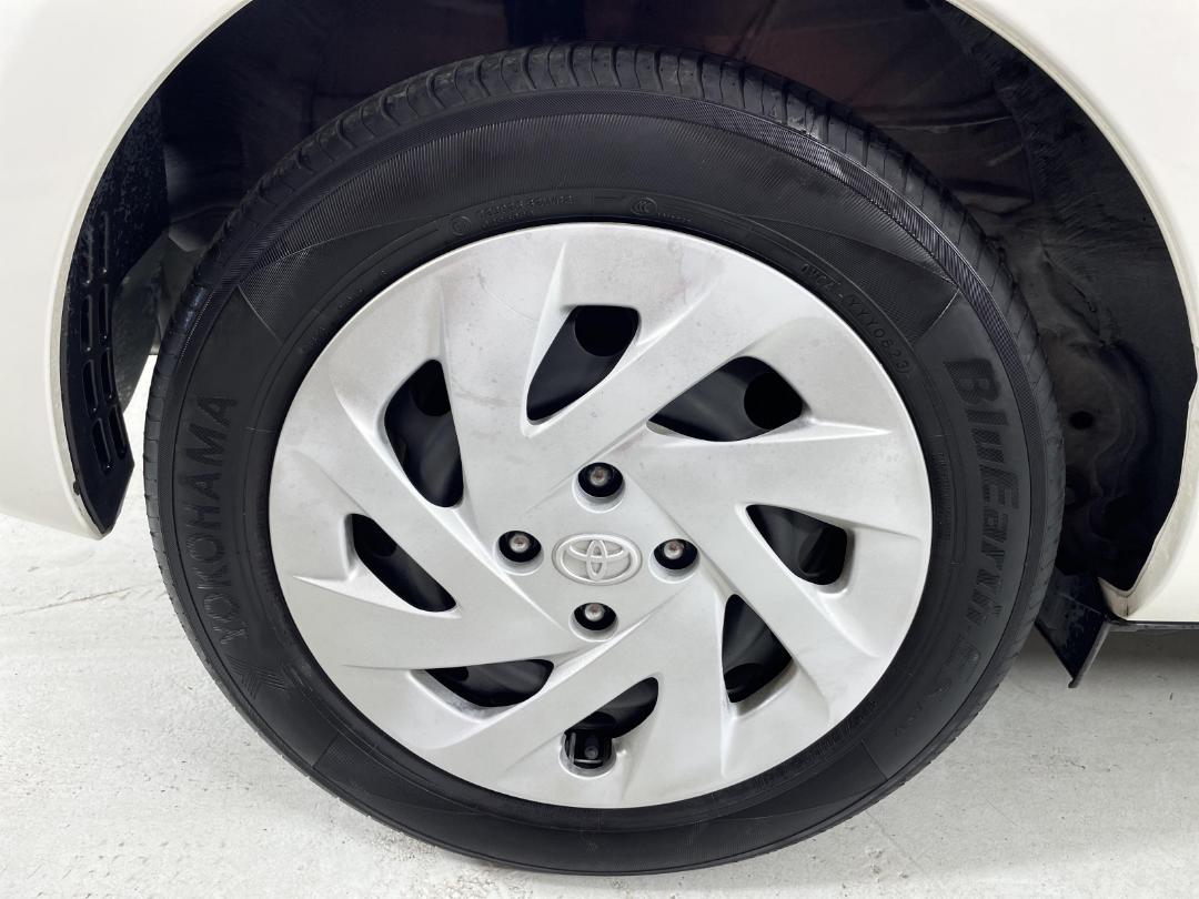 Photo '12' of Toyota Aqua Photo '12' of Toyota Aqua