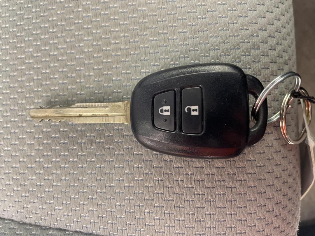 Photo '22' of Toyota Aqua Photo '22' of Toyota Aqua