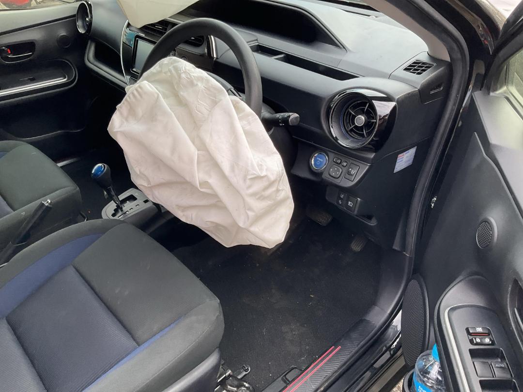 Photo '12' of Toyota Aqua