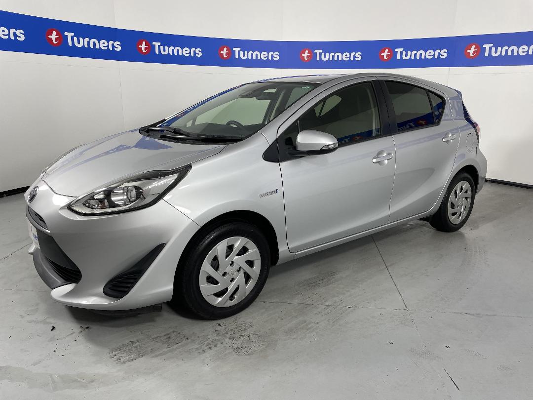 Photo '4' of Toyota Aqua