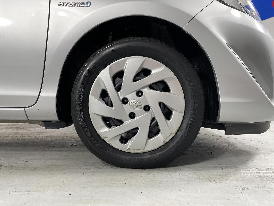 Photo '9' of Toyota Aqua