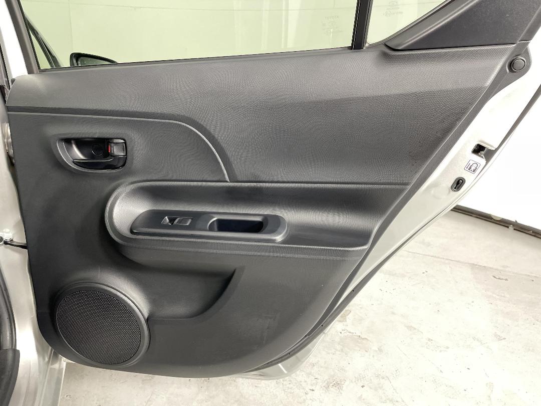 Photo '19' of Toyota Aqua