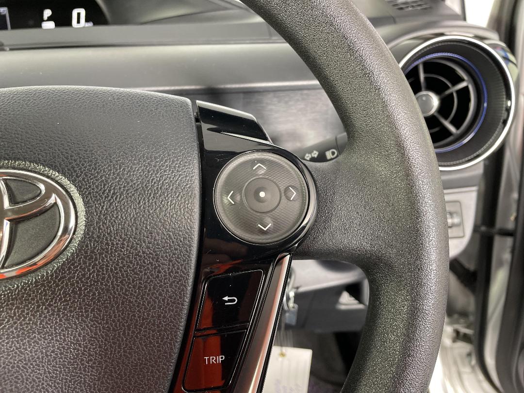 Photo '26' of Toyota Aqua