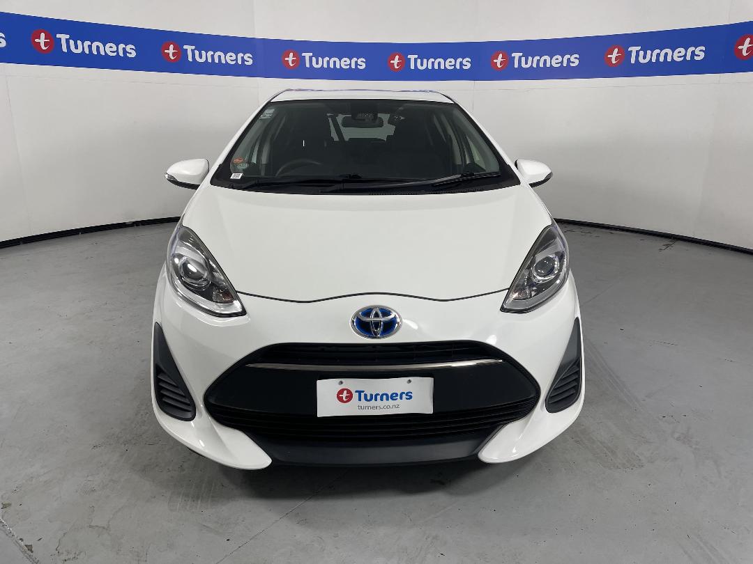 Photo '2' of Toyota Aqua