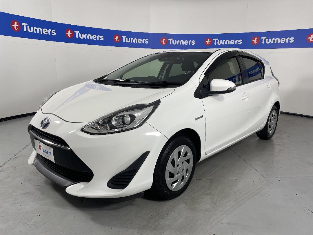 Photo '4' of Toyota Aqua