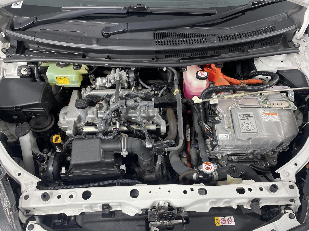 Photo '13' of Toyota Aqua