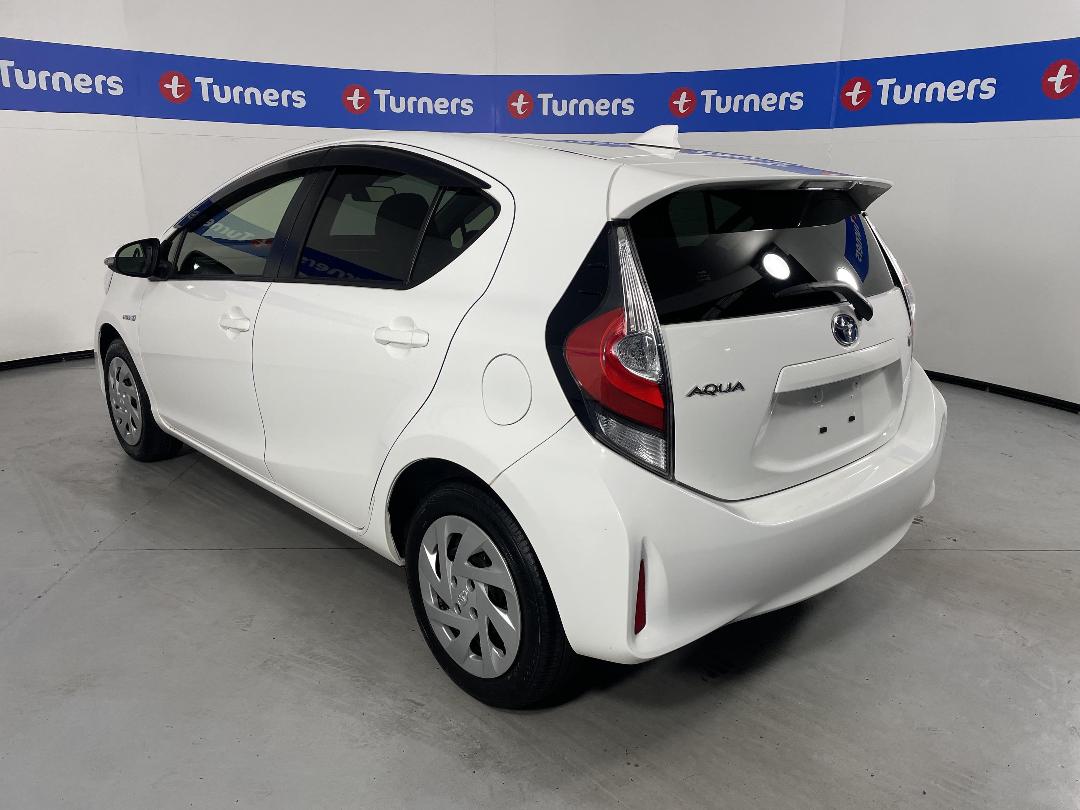 Photo '5' of Toyota Aqua