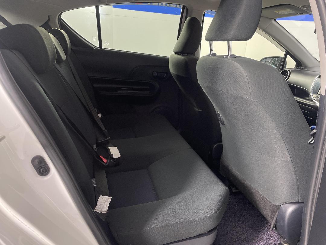 Photo '20' of Toyota Aqua