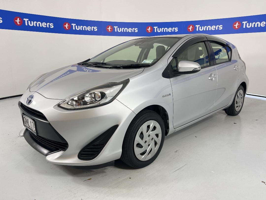 Photo '4' of Toyota Aqua