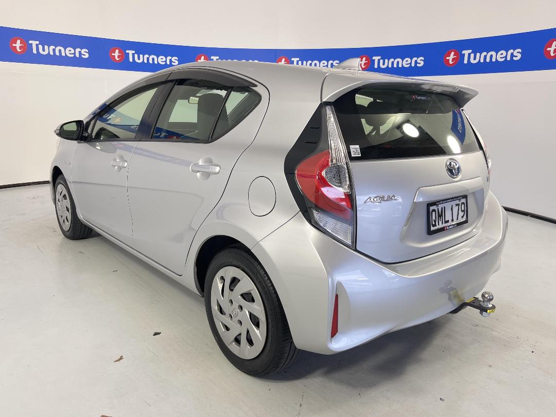 Photo '5' of Toyota Aqua