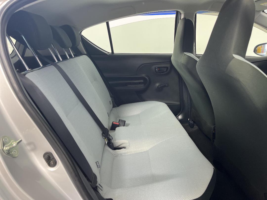 Photo '20' of Toyota Aqua