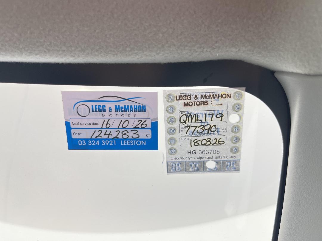 Photo '25' of Toyota Aqua