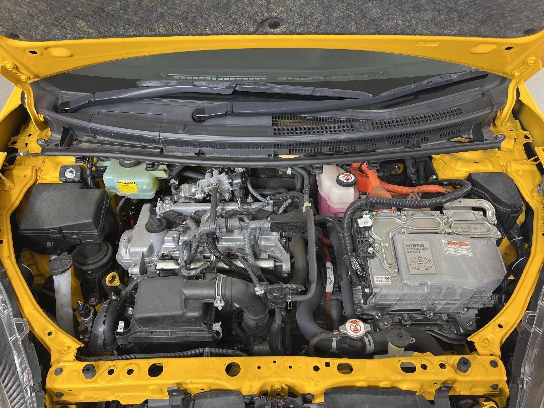 Photo '13' of Toyota Aqua Photo '13' of Toyota Aqua