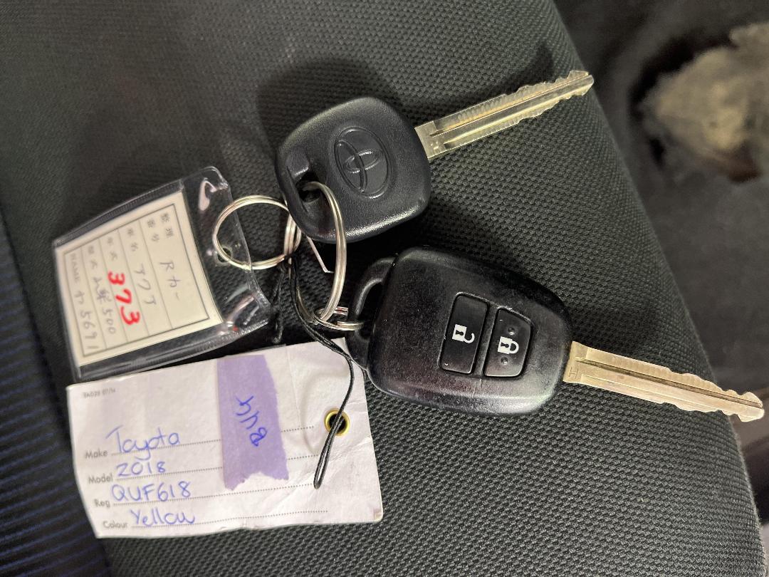 Photo '22' of Toyota Aqua Photo '22' of Toyota Aqua