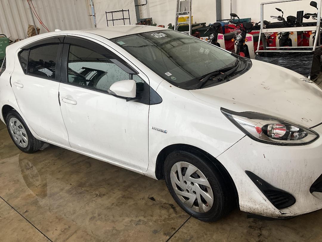 Photo '6' of Toyota Aqua Hybrid Photo '6' of Toyota Aqua Hybrid