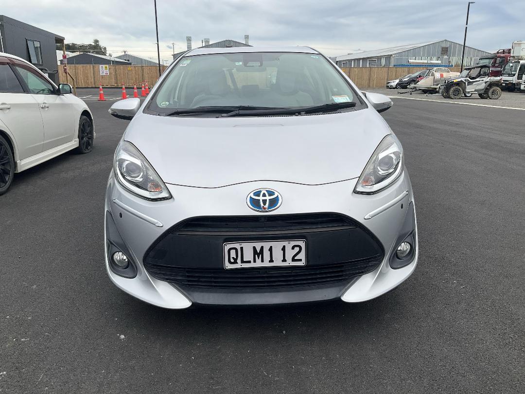 Photo '2' of Toyota Aqua Hybrid Photo '2' of Toyota Aqua Hybrid