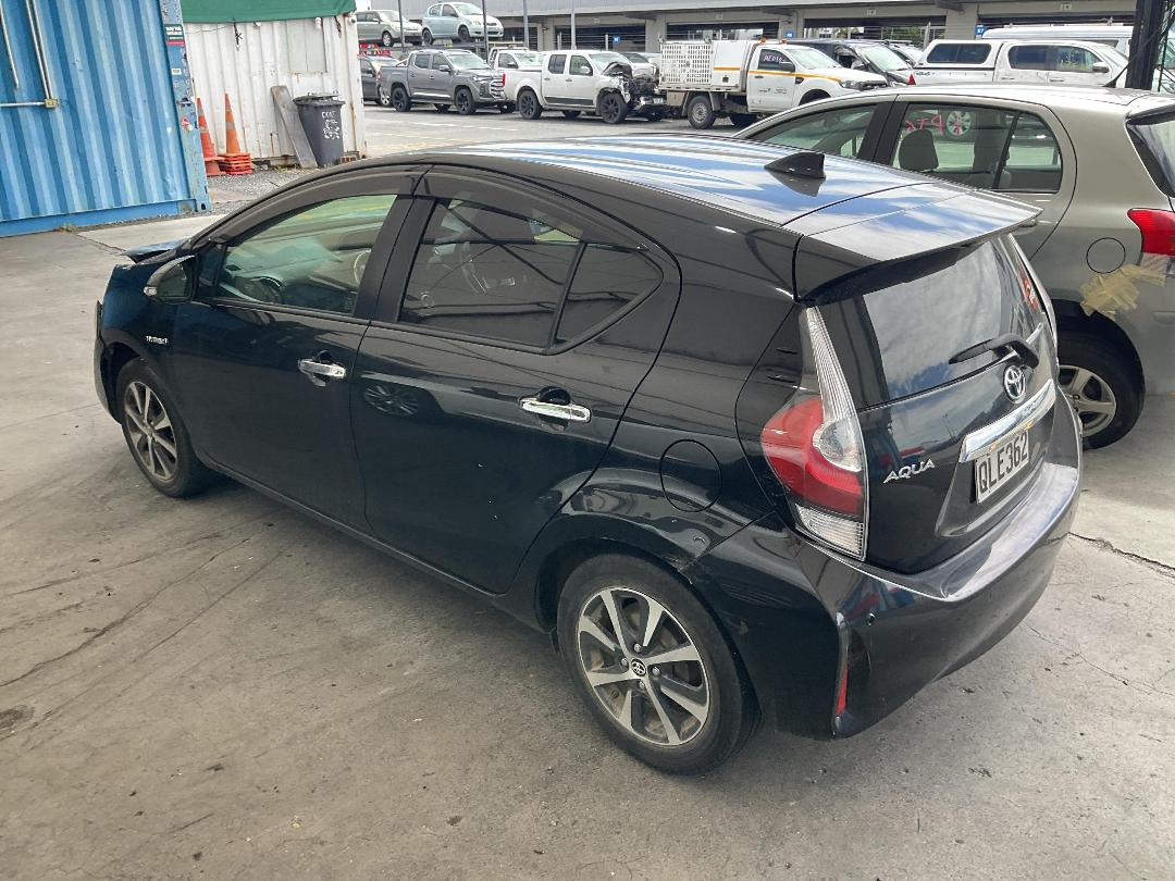 Photo '9' of Toyota Aqua Hybrid Photo '9' of Toyota Aqua Hybrid