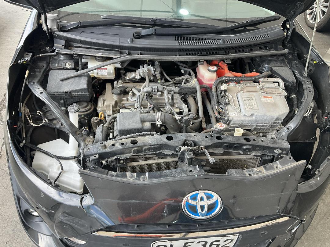 Photo '15' of Toyota Aqua Hybrid Photo '15' of Toyota Aqua Hybrid