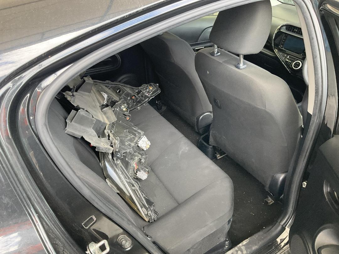 Photo '20' of Toyota Aqua Hybrid Photo '20' of Toyota Aqua Hybrid