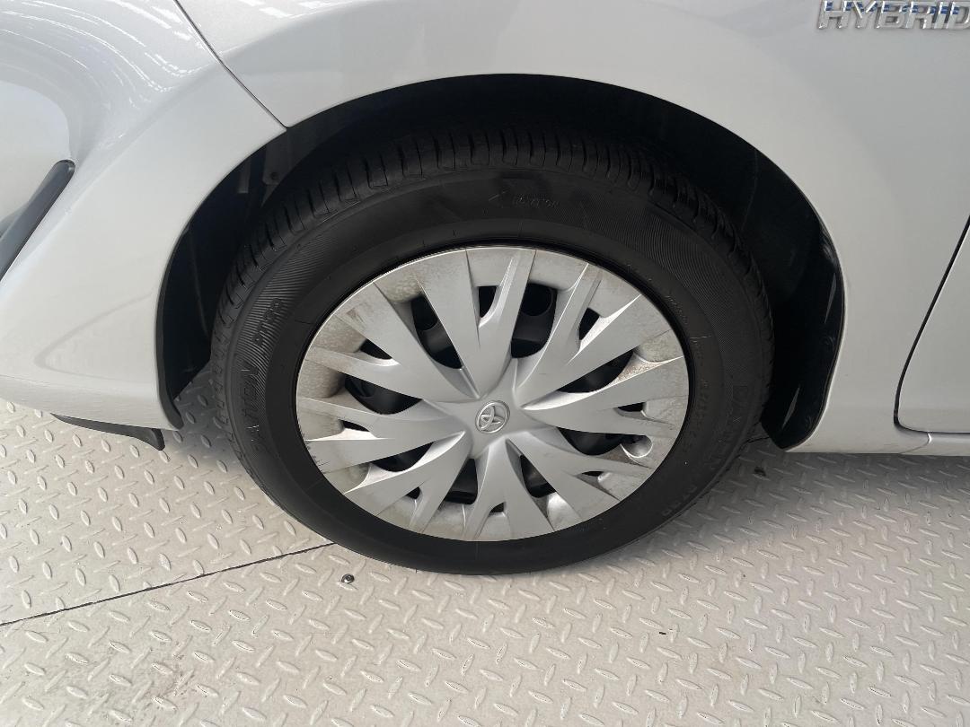 Photo '10' of Toyota Aqua