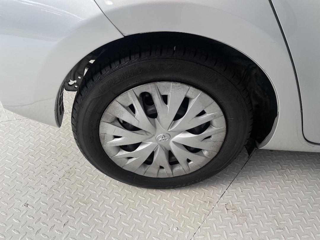 Photo '12' of Toyota Aqua