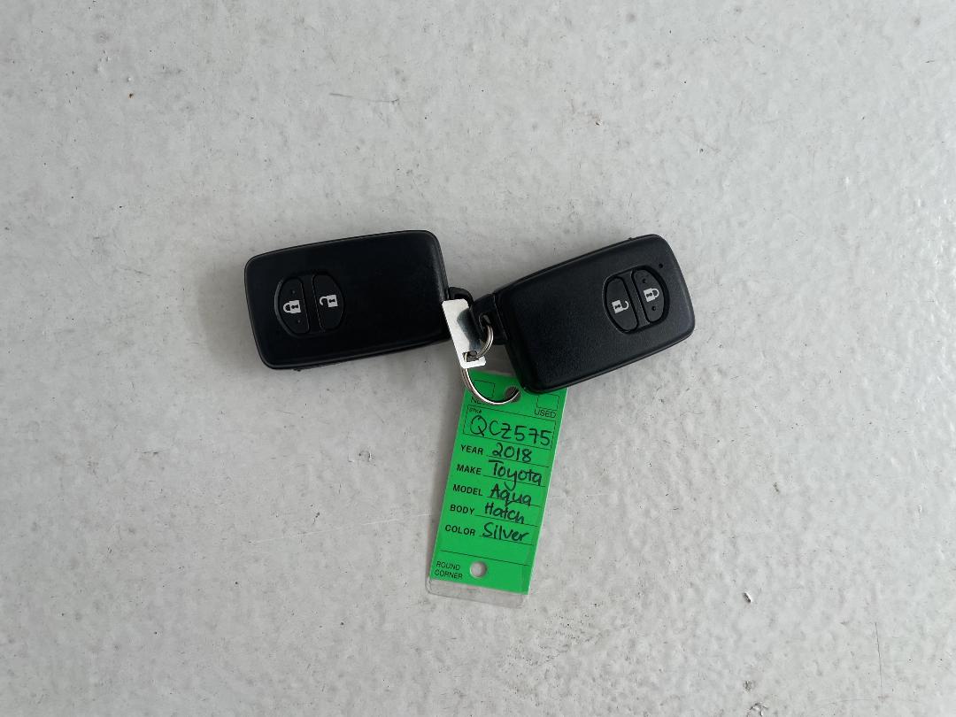 Photo '22' of Toyota Aqua